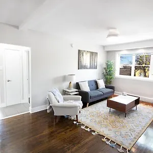 Apartment Stylish One Bedroom Unit On Corydon Free Parking, Winnipeg