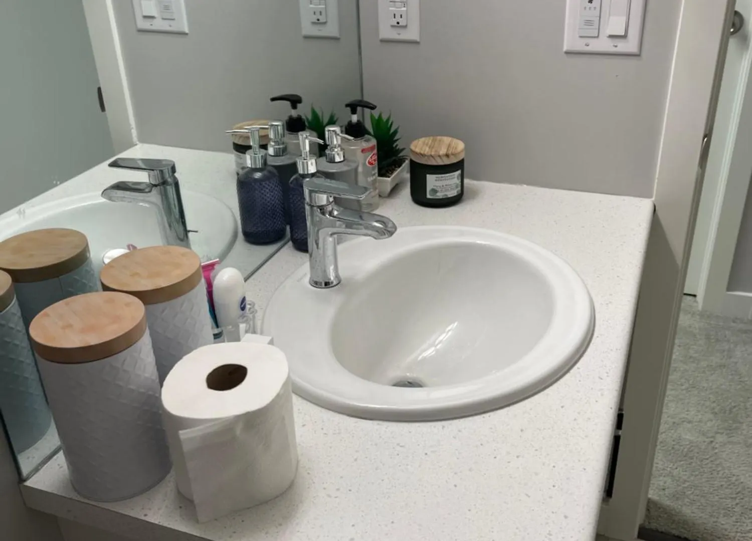 Private Basement Suite With Comfort Winnipeg Canada
