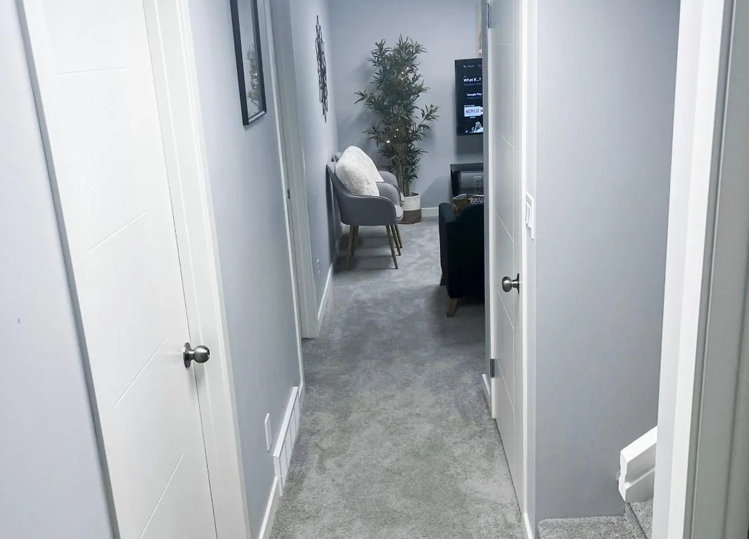 Private Basement Suite With Comfort Winnipeg